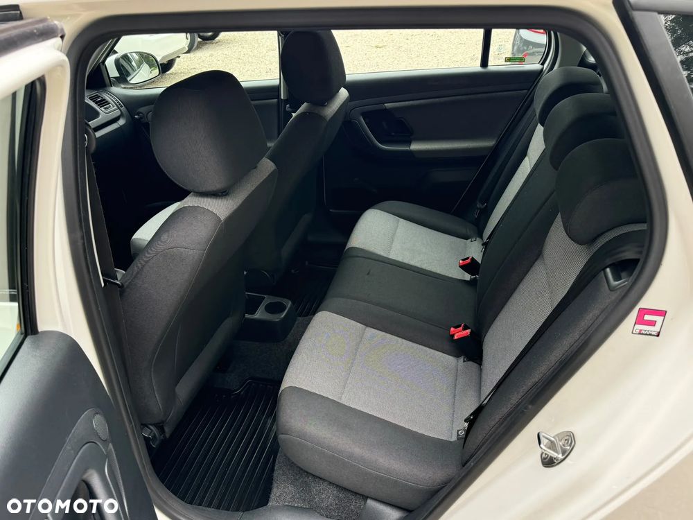 Skoda Fabia - 12