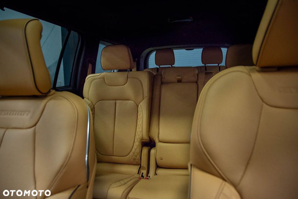 Jeep Grand Cherokee - 16