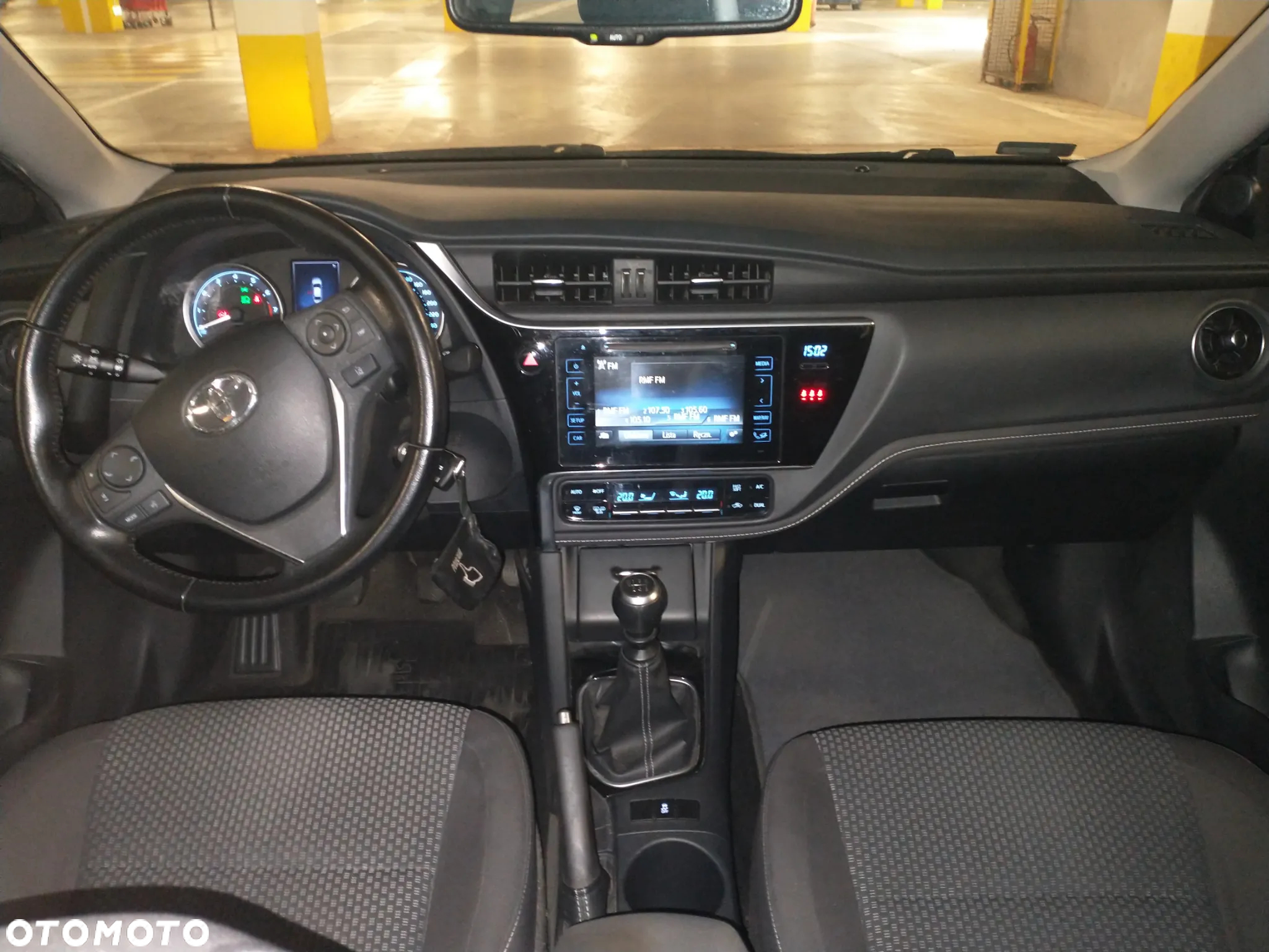 Toyota Corolla 1.6 Comfort - 18