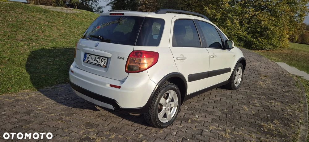 Suzuki Sx4 2010 photo 5