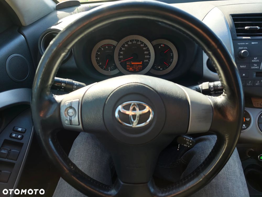 Toyota RAV4 2.2 D-4D Luna - 9
