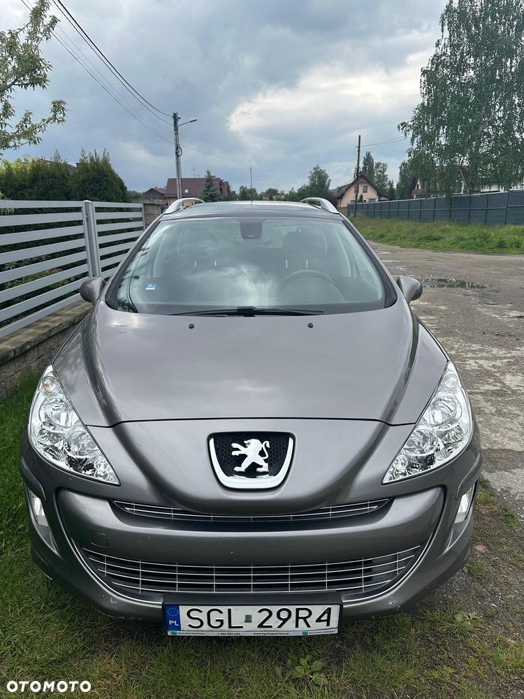 Peugeot 308 - 1