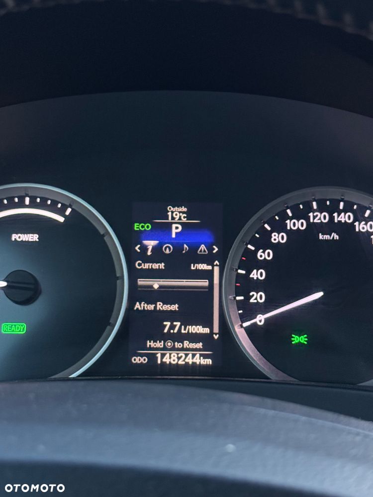 Lexus IS 300h Prestige - 13