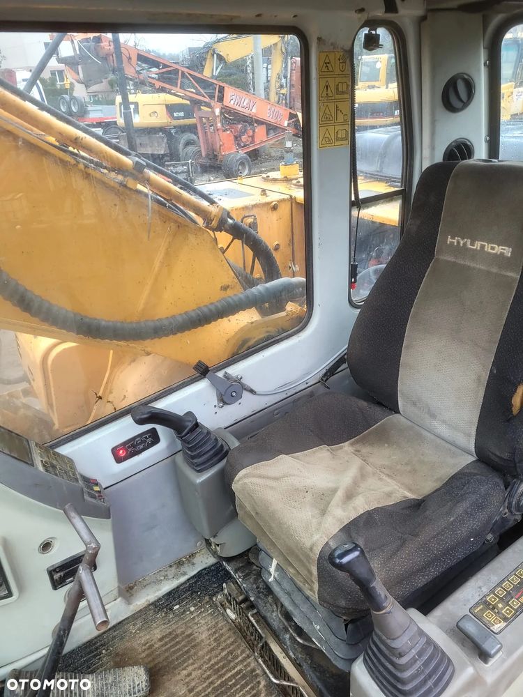 Hyundai 250LC-7 - 7