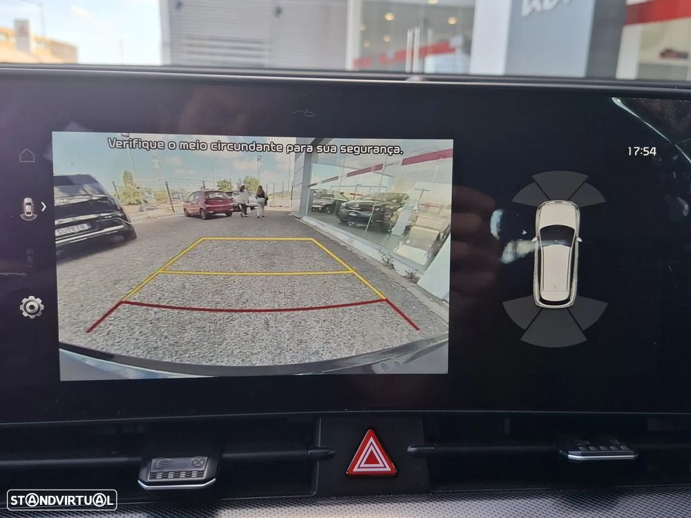 Kia Sportage 1.6 T-GDi PHEV Tech - 16