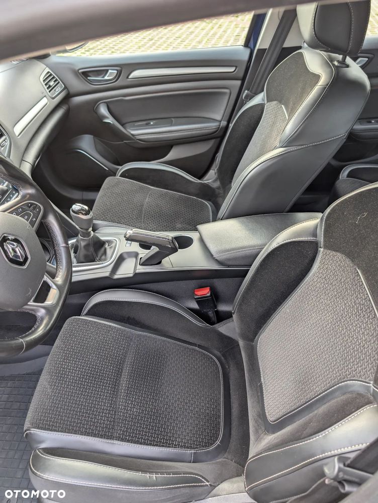 Renault Megane 1.5 Blue dCi Intens - 8
