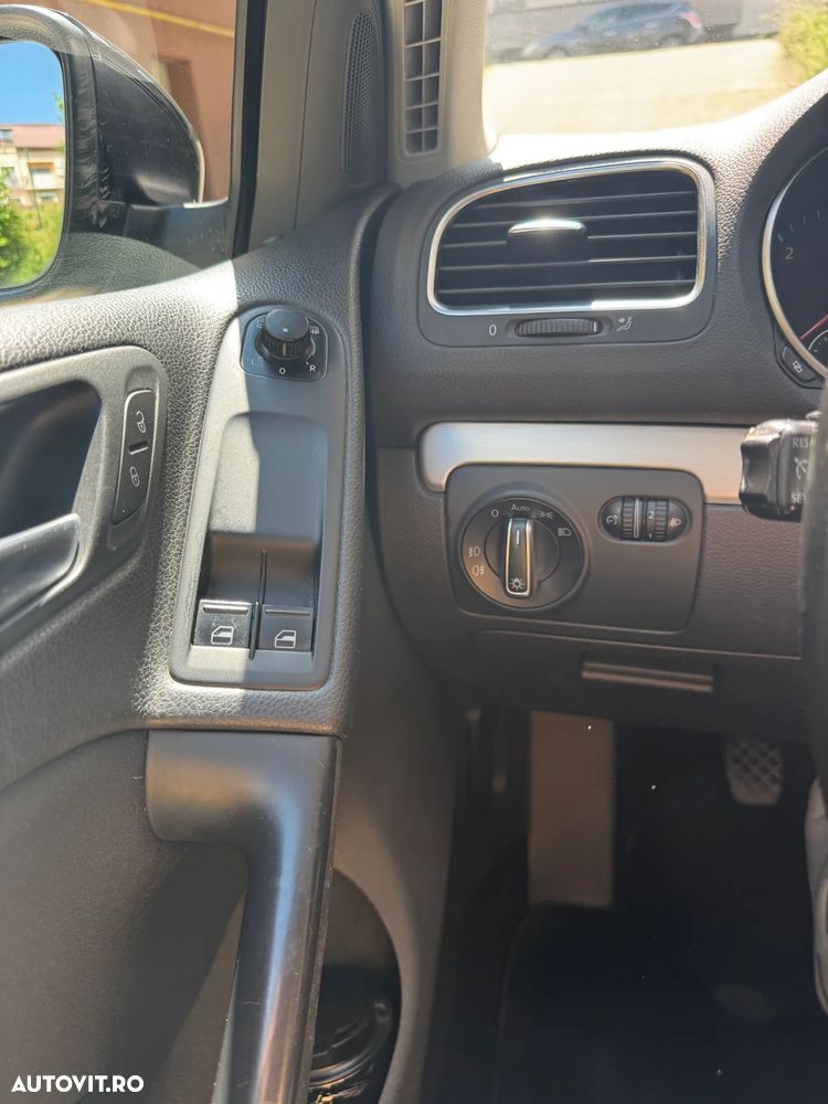 Volkswagen Golf 1.6 TDI DPF BlueMotion Technology Comfortline - 10
