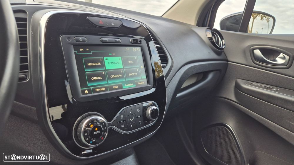 Renault Captur 0.9 TCE Exclusive XMOD - 21