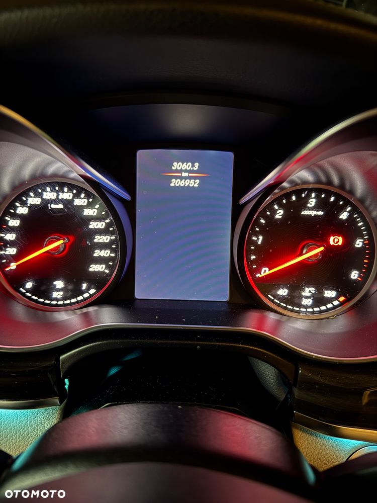 Mercedes-Benz Klasa V 300 d 4-Matic Avantgarde 9G-Tronic (d³ugi) - 7