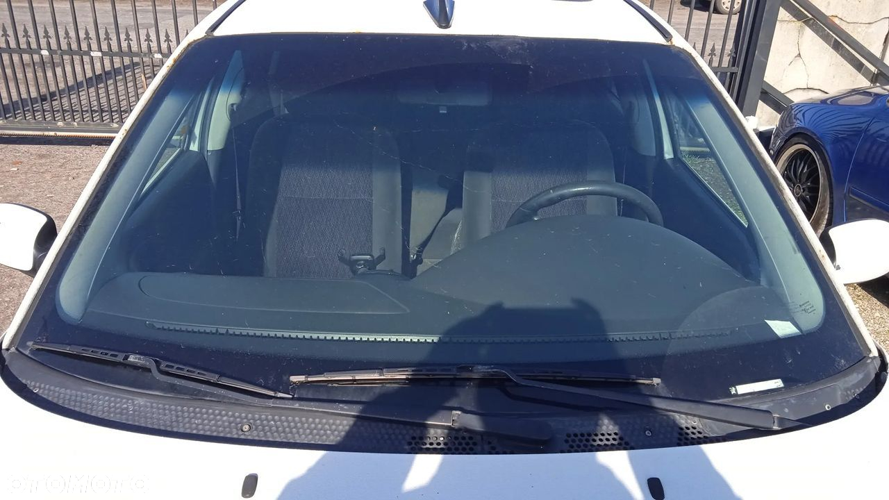 Na części Ford Focus MK1 1.4 B HB Silnik Skrzynia Maska Zderzak Drzwi Klapa Szyba - 2