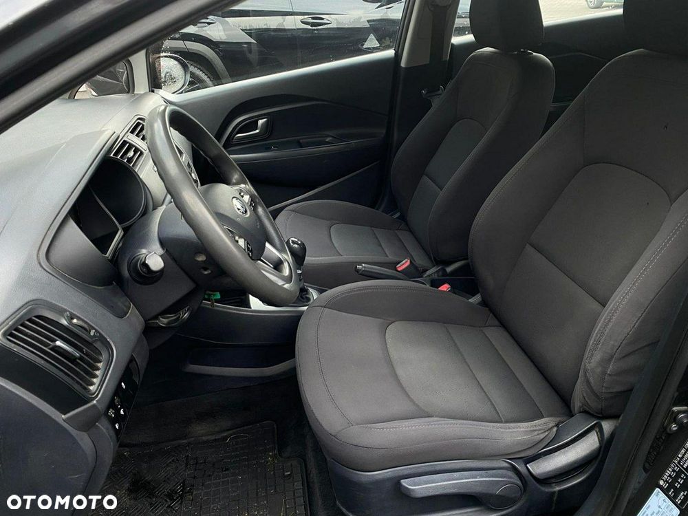 Kia Rio - 24