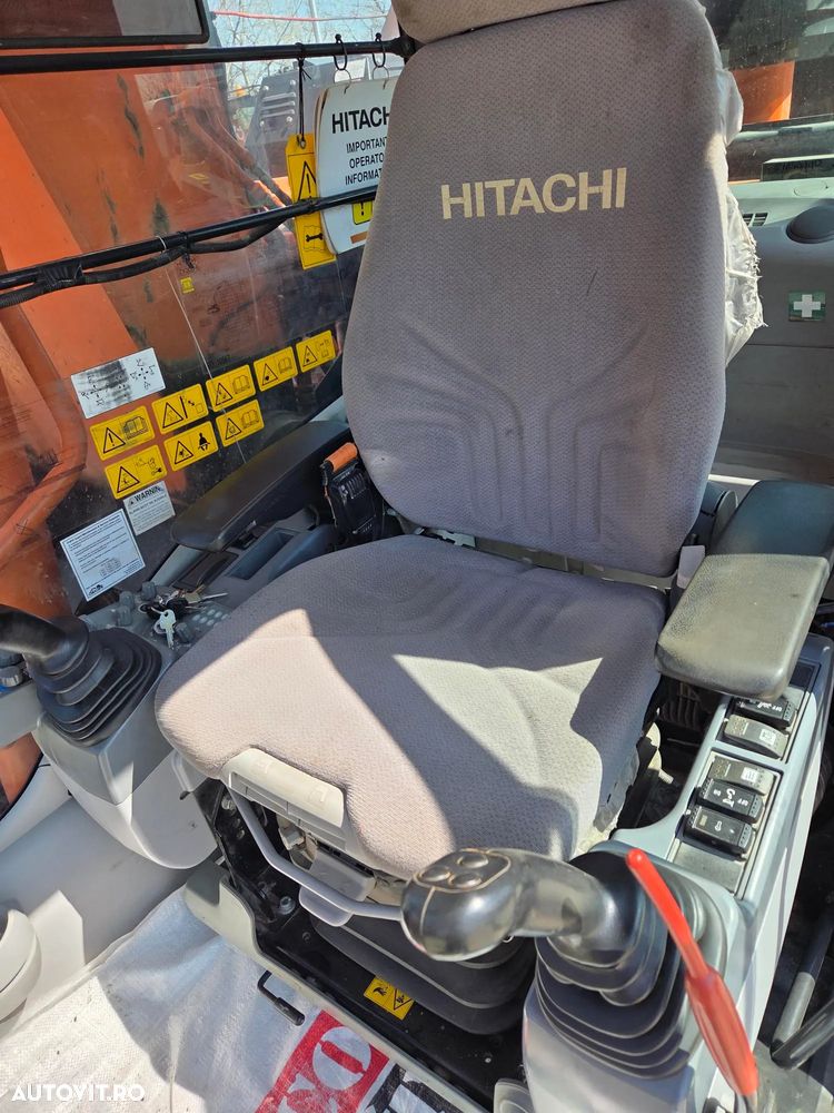 Hitachi 32t, cupa 1,8mc NOUA, 2019, 7.237h, consum mediu 18,6litri/ora, Isuzu 265CP, 3 pompe hidr HITACHI, produs in JAPONIA, lant 80% bun doar 991h deplasare, reviziile facute, inst picon si rotire, antifurt, Ad sapare 8m, AC, leasing 3 ani-PROMOTIE 96.900 - 31