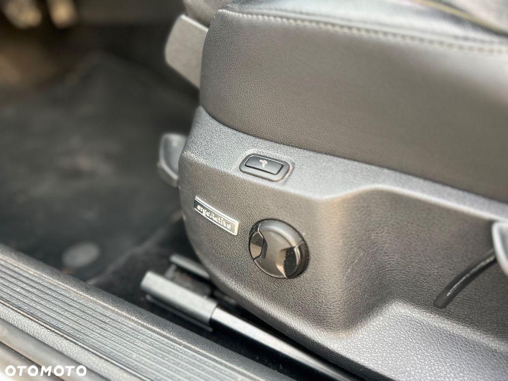 Volkswagen Golf 2.0 BlueTDI Highline - 8