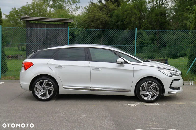 DS Automobiles DS 5 - 5
