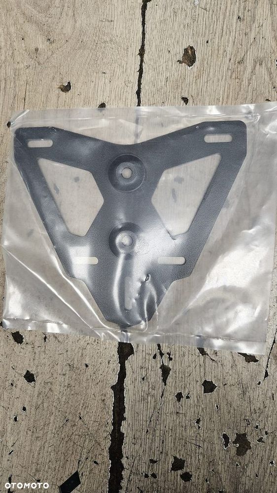 Uchwyt tablicy rejestracyjnej TBR Kawasaki Z1000 SX - 6
