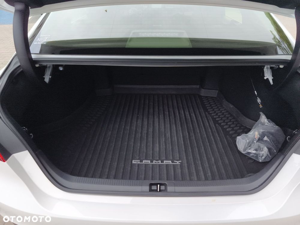 Toyota Camry 2.5 Hybrid Comfort CVT - 13