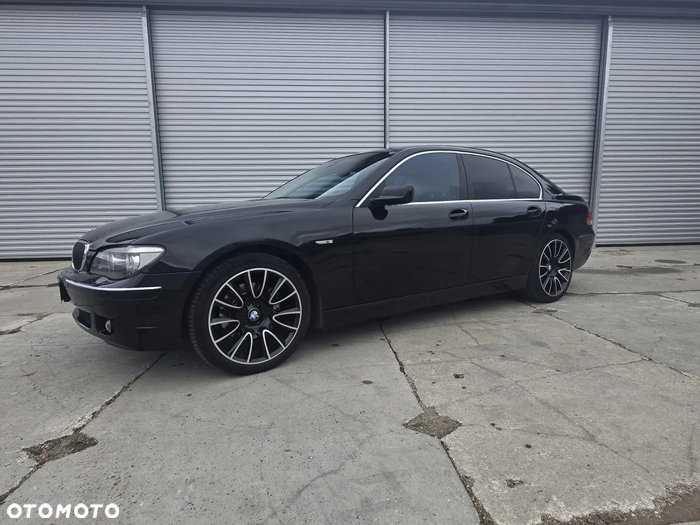 BMW Seria 7 740i - 1
