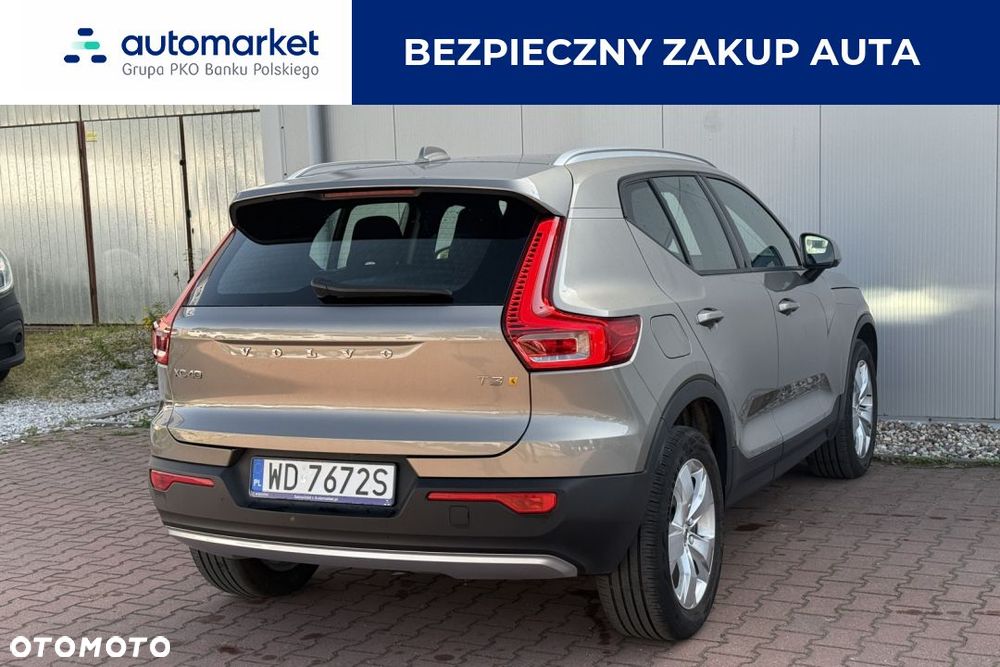 Volvo XC 40 T3 Momentum Pro - 4