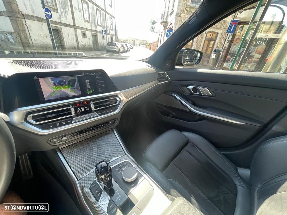 BMW 330 e Pack M Auto - 26