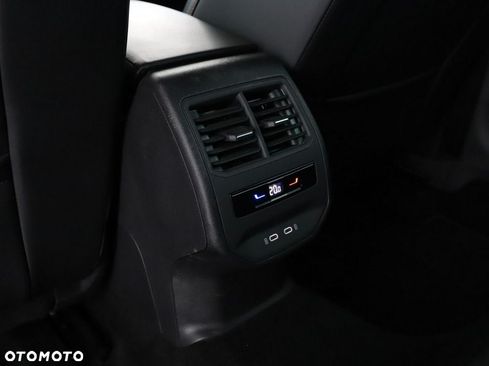 Seat Leon 1.5 eTSI FR DSG - 39