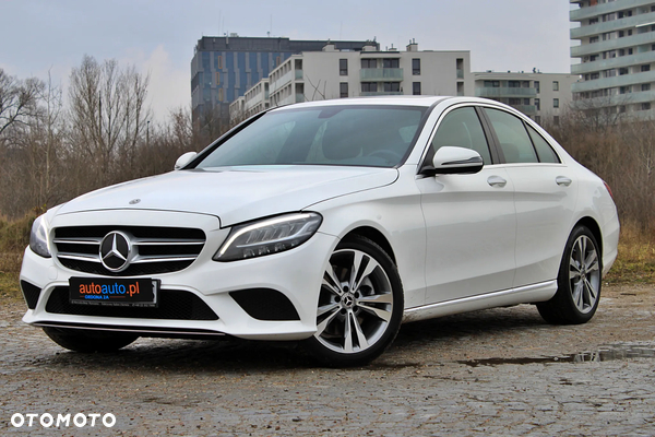 Mercedes-Benz Klasa C 300 9G-TRONIC