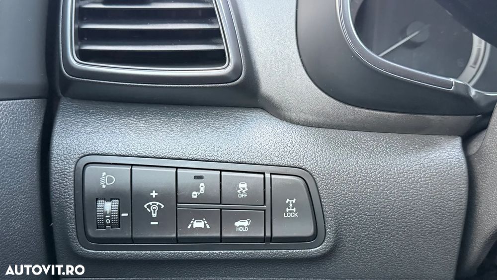 Hyundai Tucson blue 2.0 CRDi 4WD Aut. N Line - 32