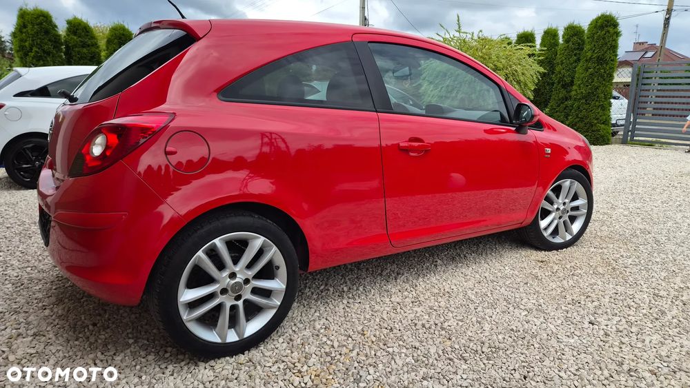 Opel Corsa 1.4 16V Energy - 12