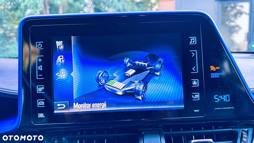 Toyota C-HR Style Selection - 32