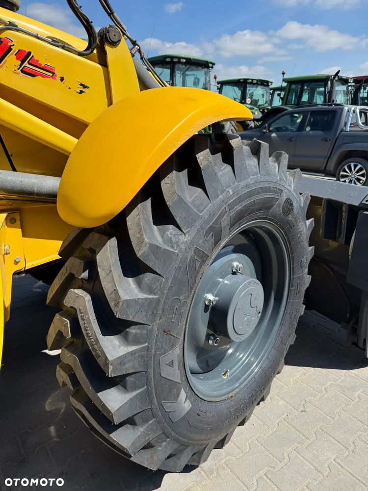 New Holland LB 115 B JCB 4 CX CASE - 11