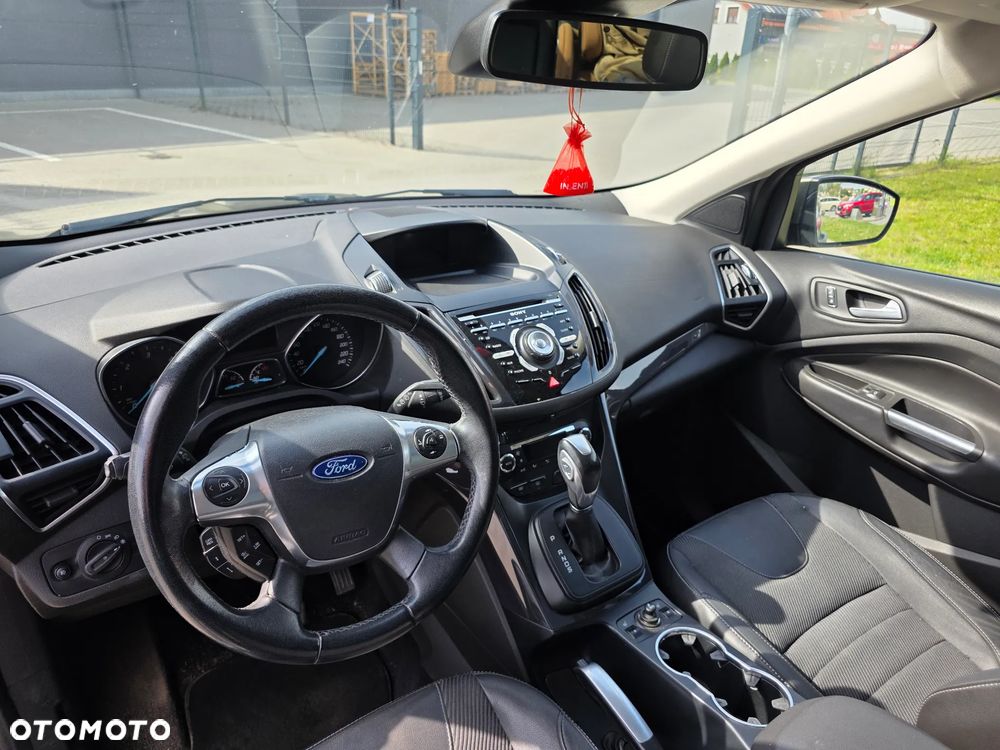 Ford Kuga 2.0 TDCi 4x4 Titanium - 6