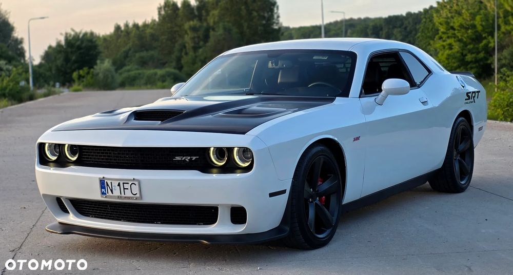 Dodge Challenger - 36