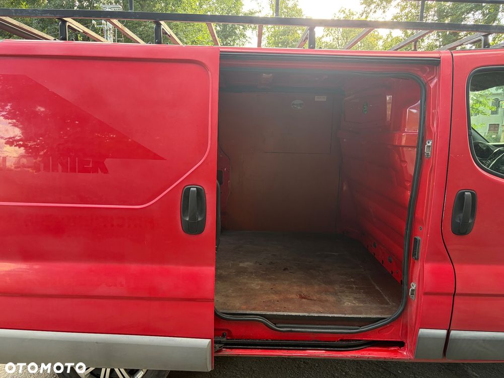 Opel Vivaro - 11