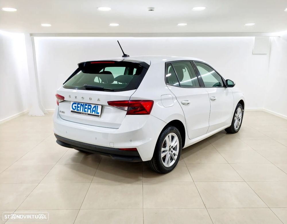 Skoda Fabia 2023 photo 3