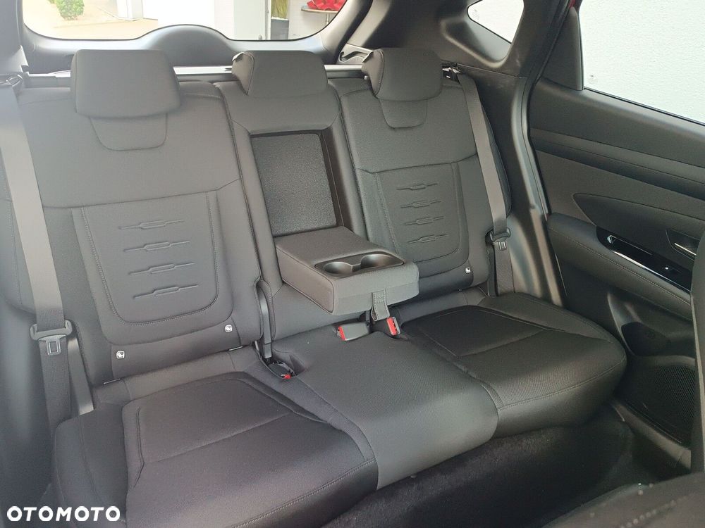 Hyundai Tucson 1.6 T-GDi HEV Smart 2WD - 29