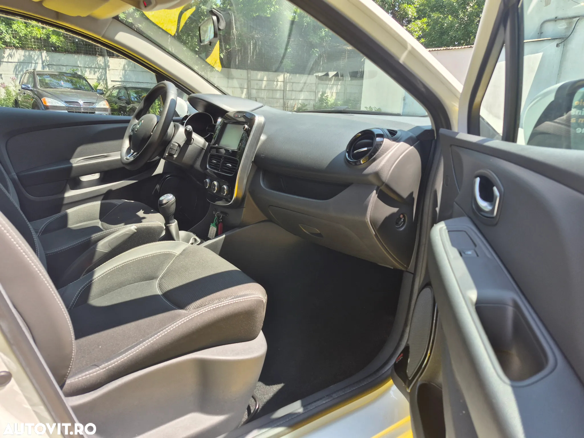 Renault Clio (Energy) dCi 90 Start & Stop LIMITED - 11