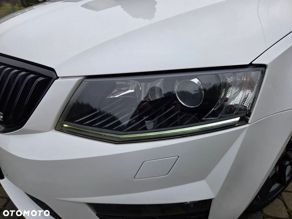 Skoda Octavia 2.0 TDI DSG RS - 29