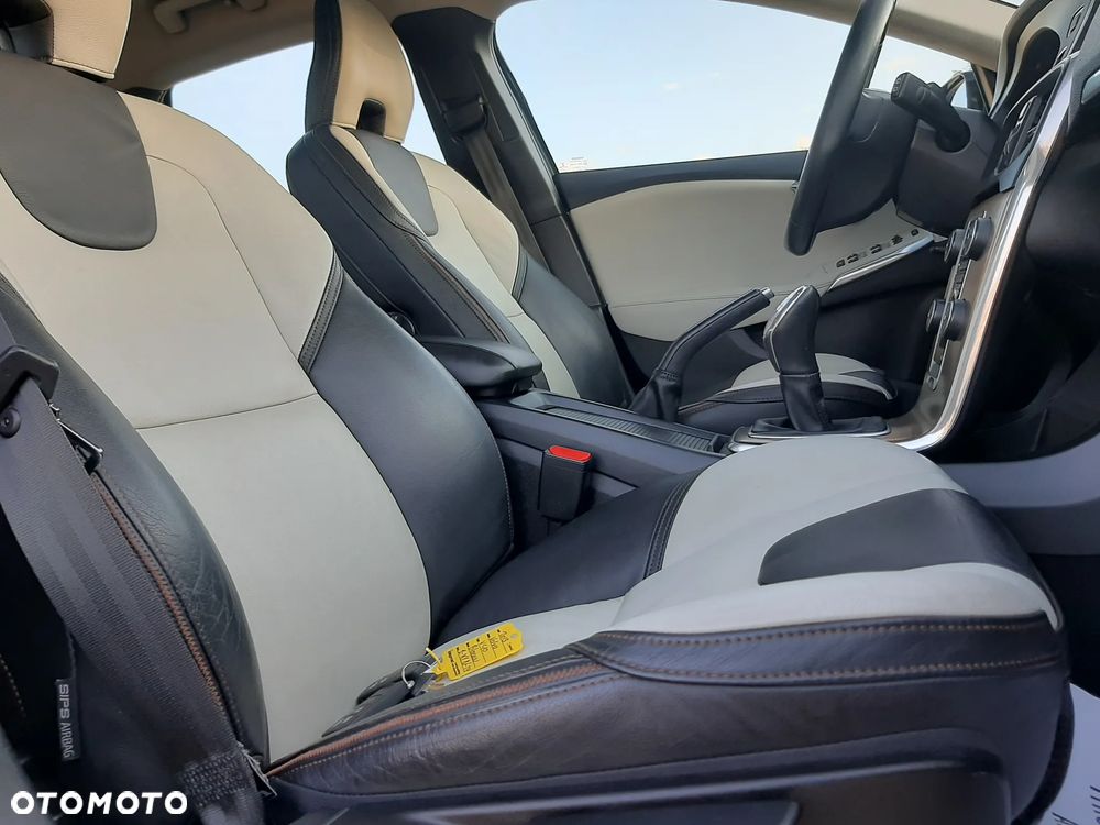 Volvo V40 Cross Country D2 - 20