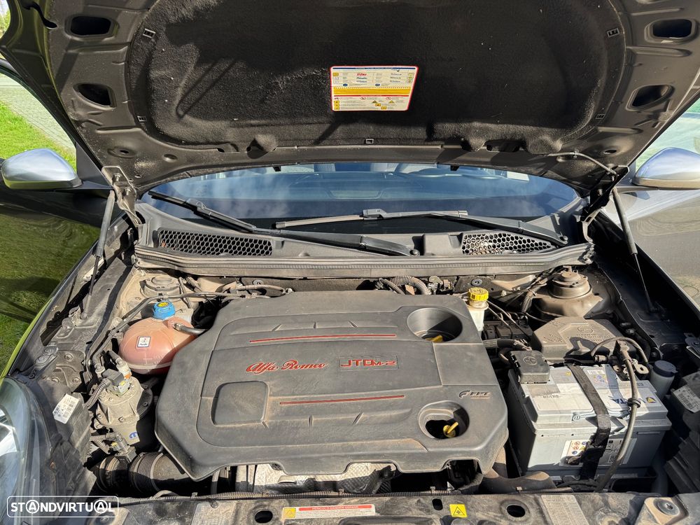 Alfa Romeo Giulietta 1.6 JTDm Veloce - 35