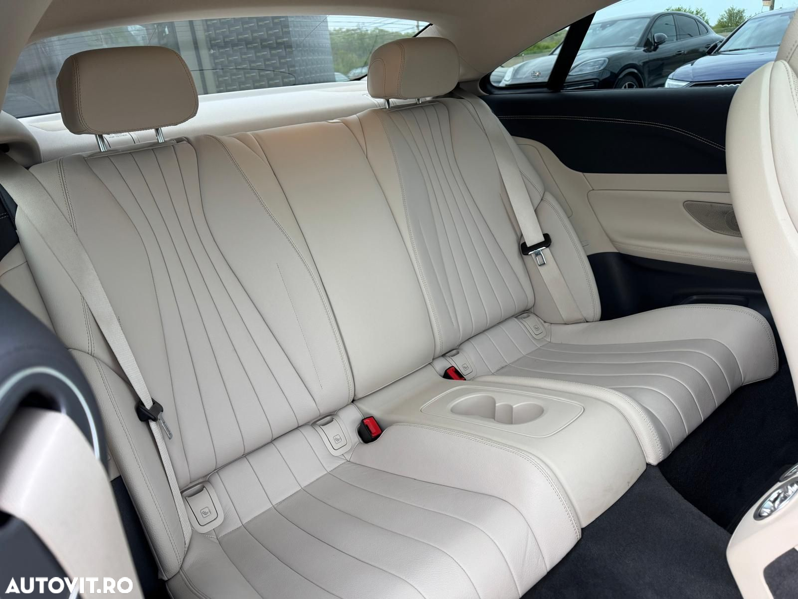 Mercedes-Benz E - 13