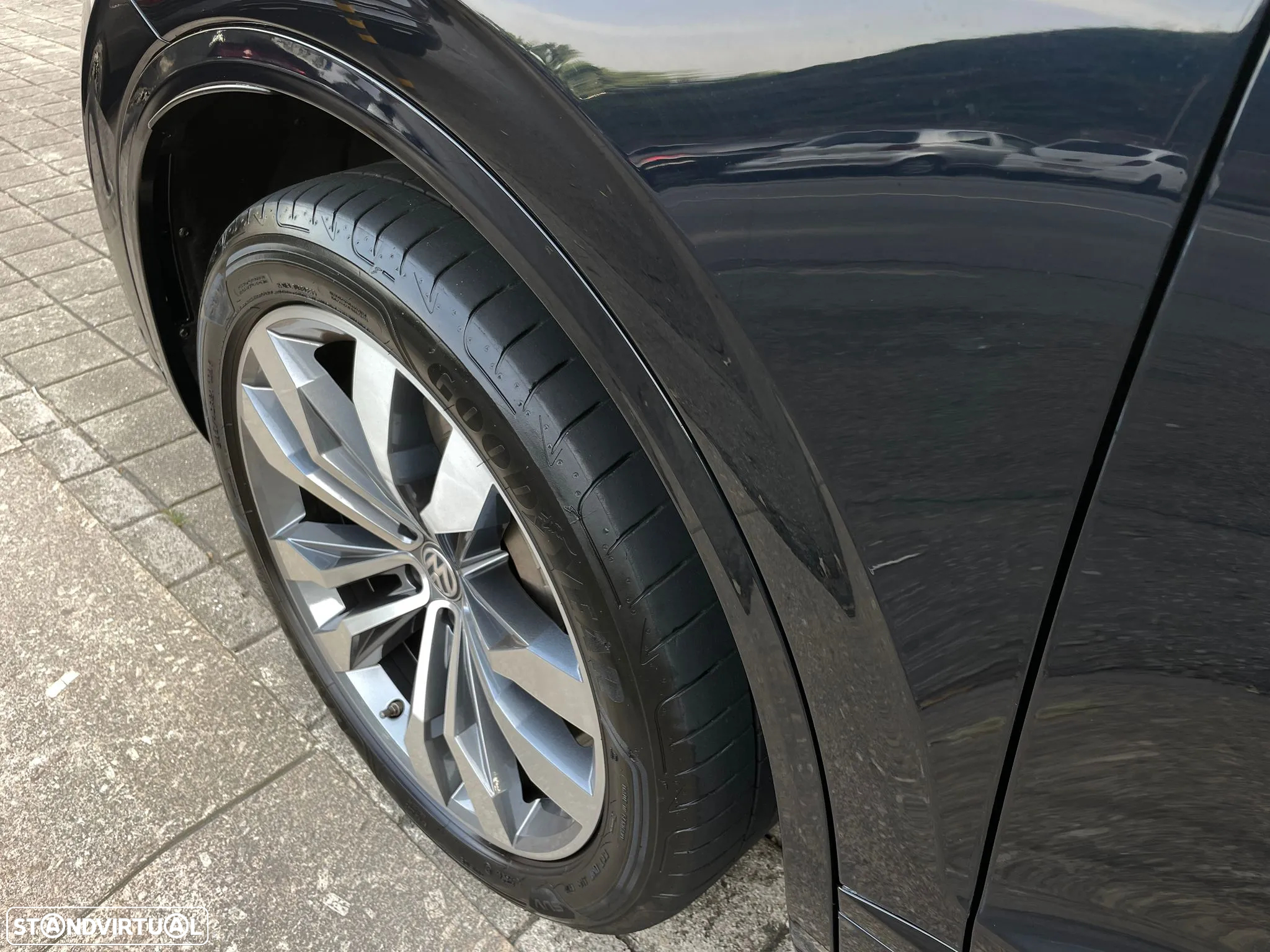 VW Touareg 3.0 TDI V6 Elegance Plus - 9