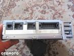 MERCEDES E 211 CLS 219  wzmacniacz AGW  BECKER   A2118704089 - 3