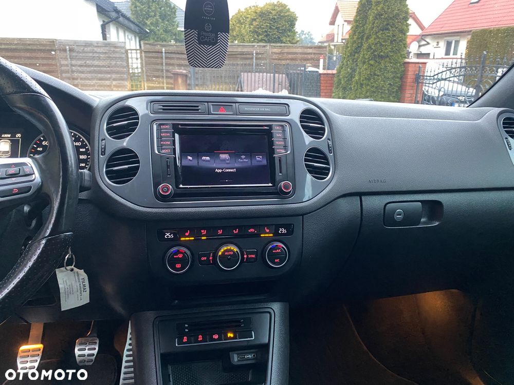 Volkswagen Tiguan 2.0 TDI SCR R-Line - 16