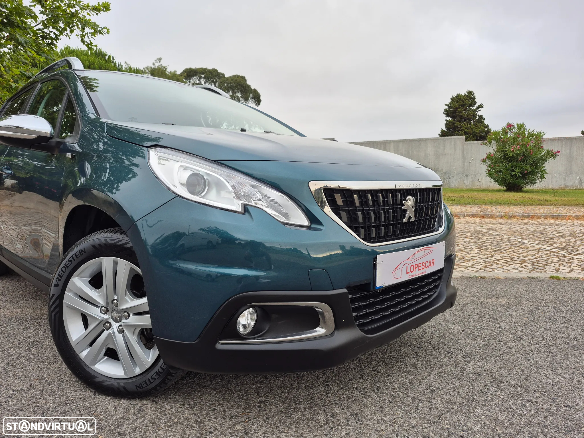 Peugeot 2008 1.2 PureTech Style - 3