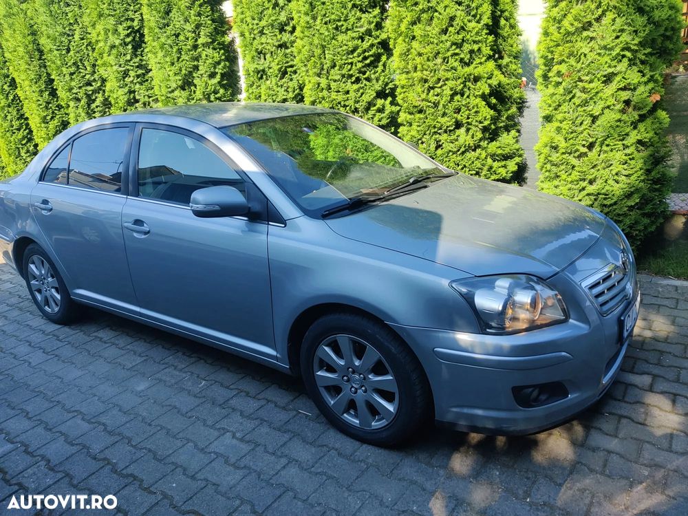 Toyota Avensis 2.0 D-4D Executive - 4
