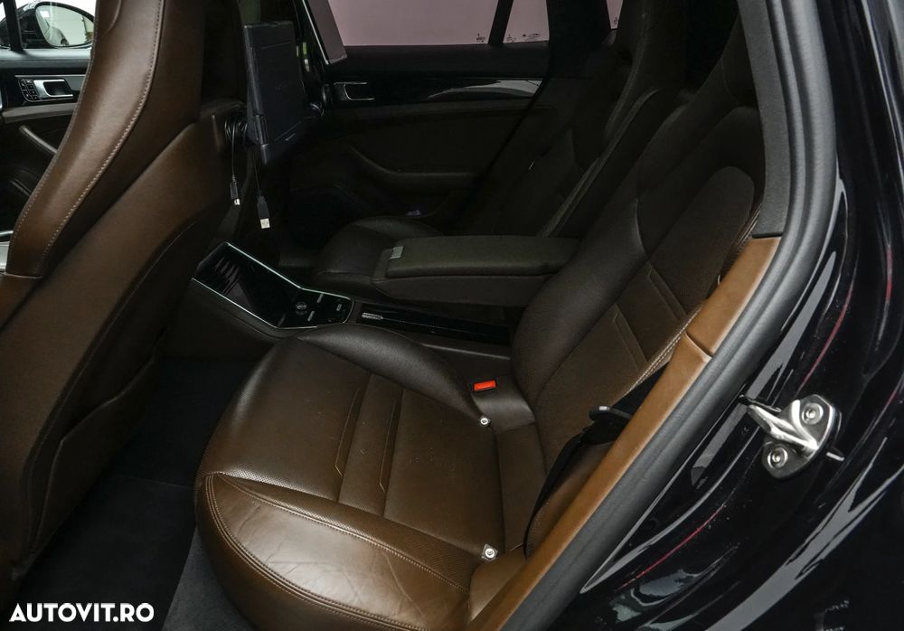 Porsche Panamera 4S Executive - 16