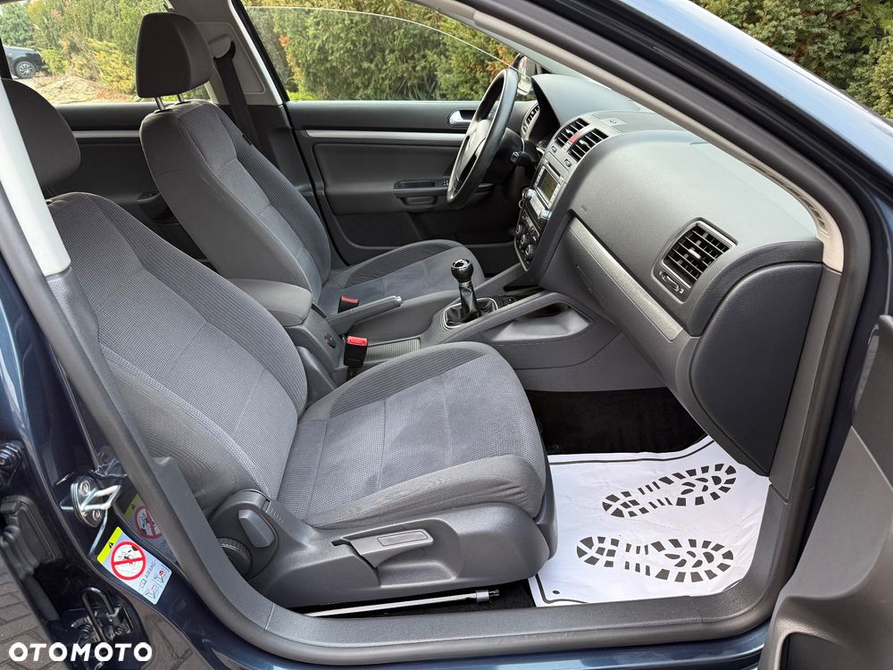 Volkswagen Jetta 1.6 Comfortline - 9