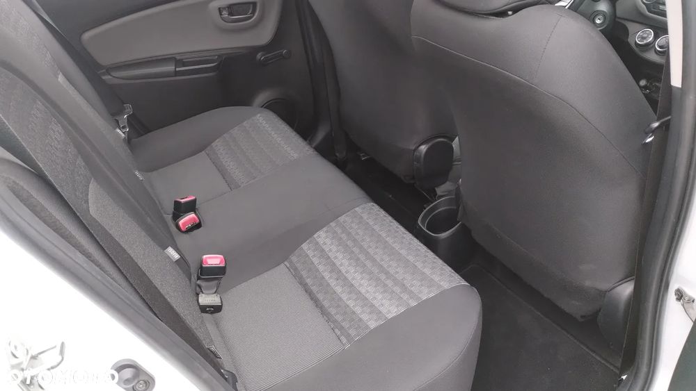 Toyota Yaris - 22