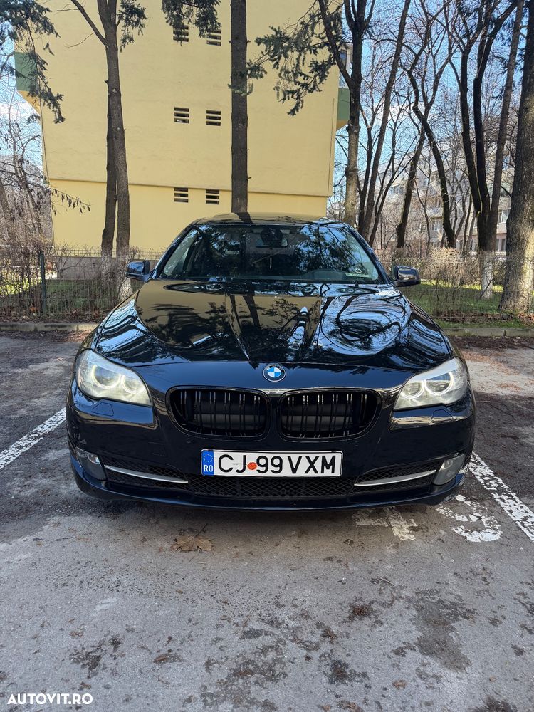 BMW Seria 5 520d Sport-Aut. - 1