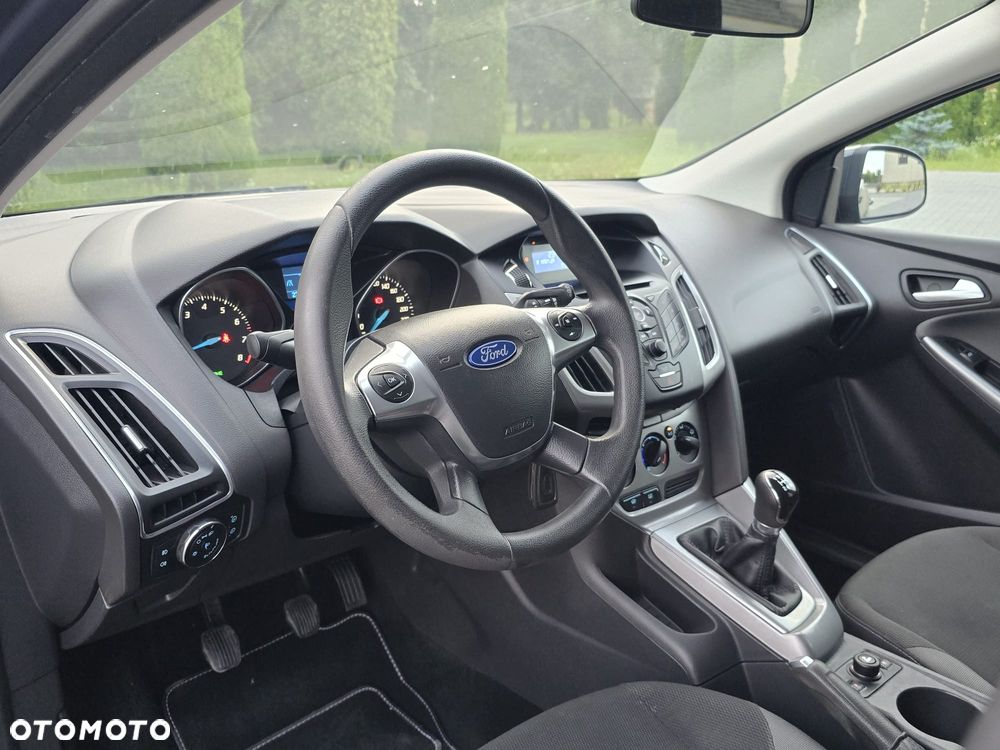 Ford Focus SW 1.6 Ti-VCT Trend - 23