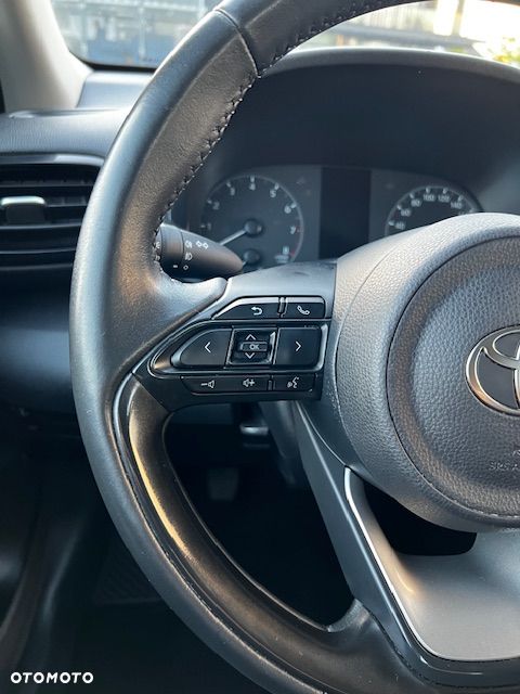 Toyota Yaris - 10